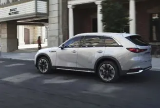 ¿QUÉ BENEFICIOS OFRECE UN SUV CON 3 FILAS DE ASIENTOS? 
