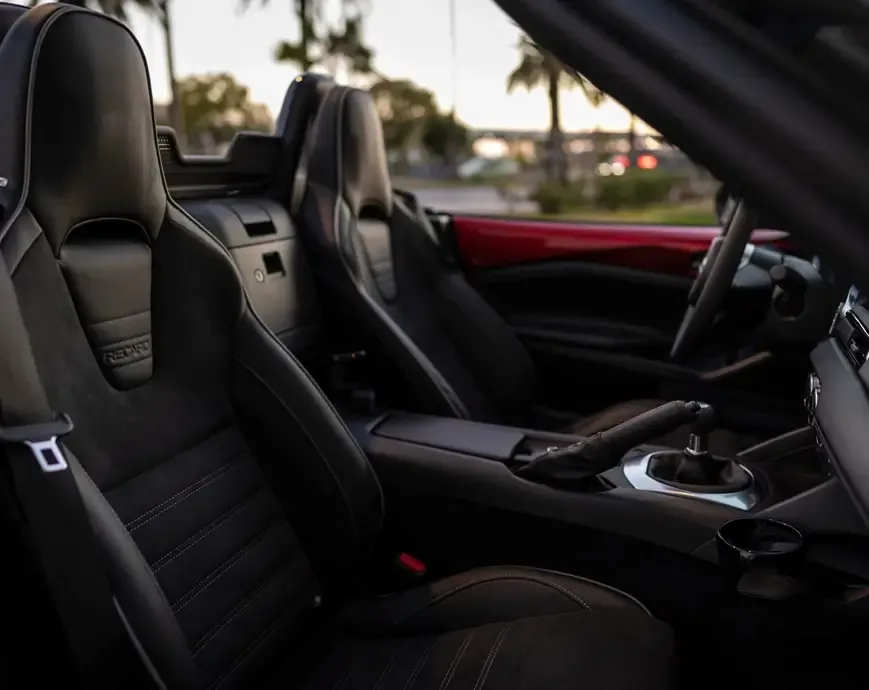 Diseño Interior Mazda MX-5