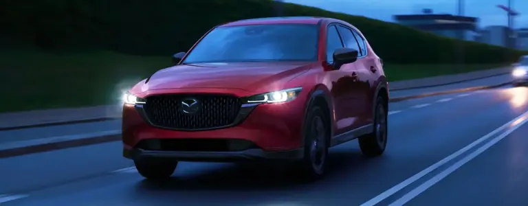 TECNOLOGÍAS PARA QUE UN AUTO SEA SEGURO Y CONFIABLE AL CONDUCIR