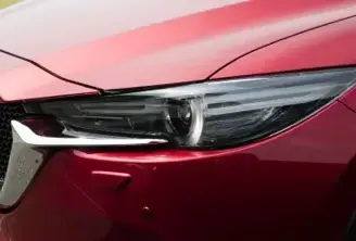 ¿POR QUÉ ELEGIR UN AUTO CON LUCES LED Y CÓMO APROVECHAR SUS VENTAJAS? 