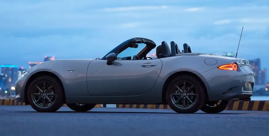 Diseño Exterior Mazda MX-5